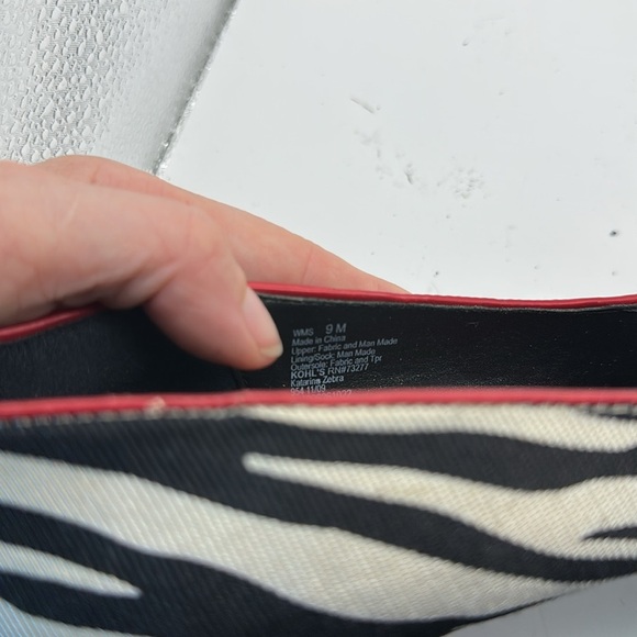 Dana Buchman Zebra Print Women's Heels - Black and White - Picture 5 of 6